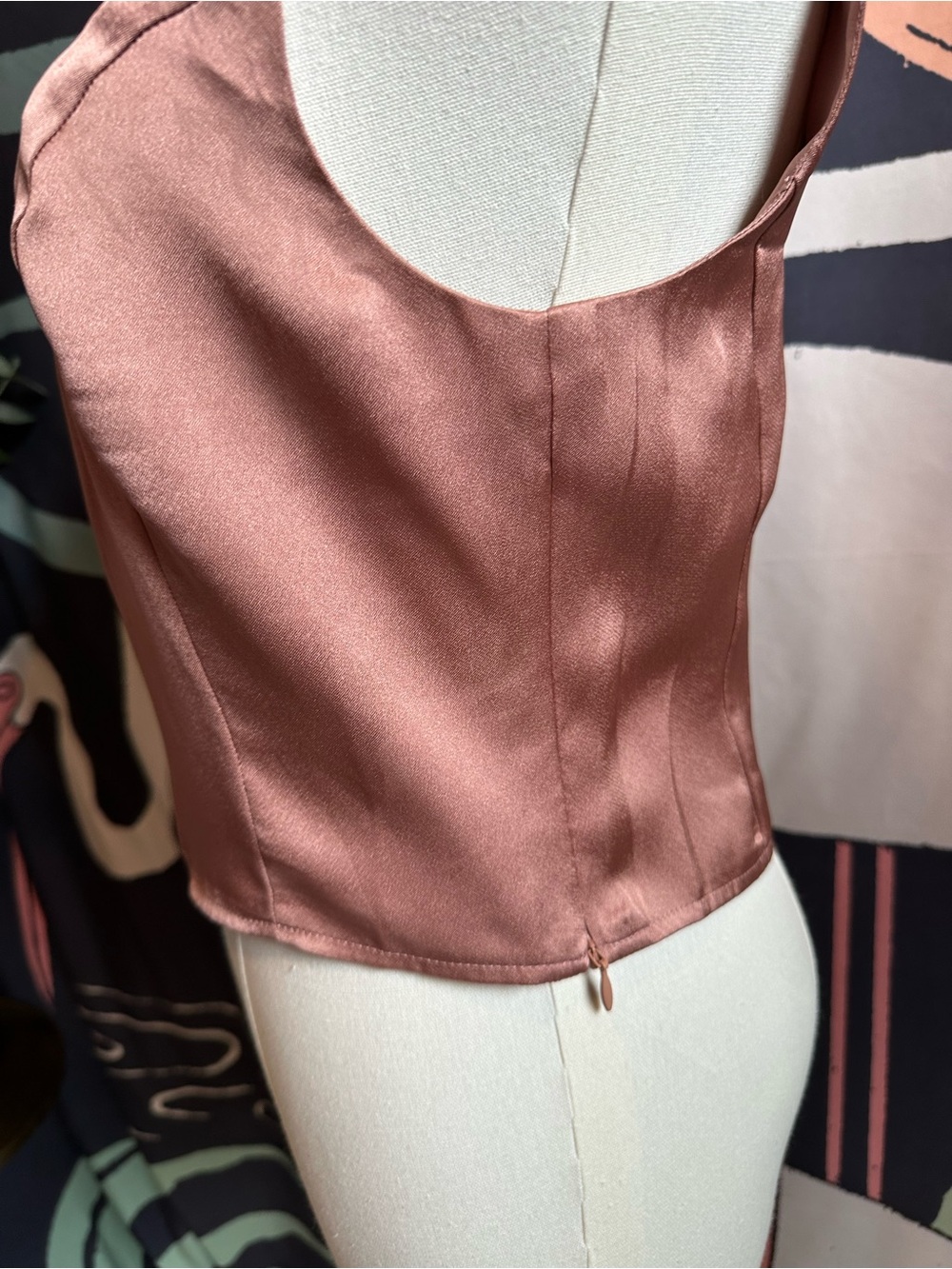 Satin Square-Neck Dusty Rose Crop Top with Corset Outline size Small - Picture 3 of 5